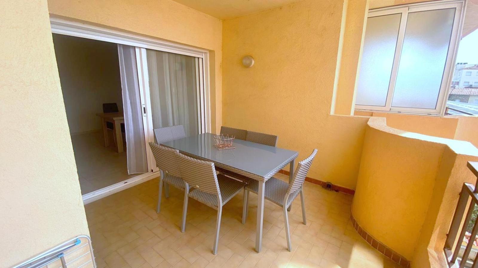 Olimpe 2 8 Apartment Roses Ngoại thất bức ảnh