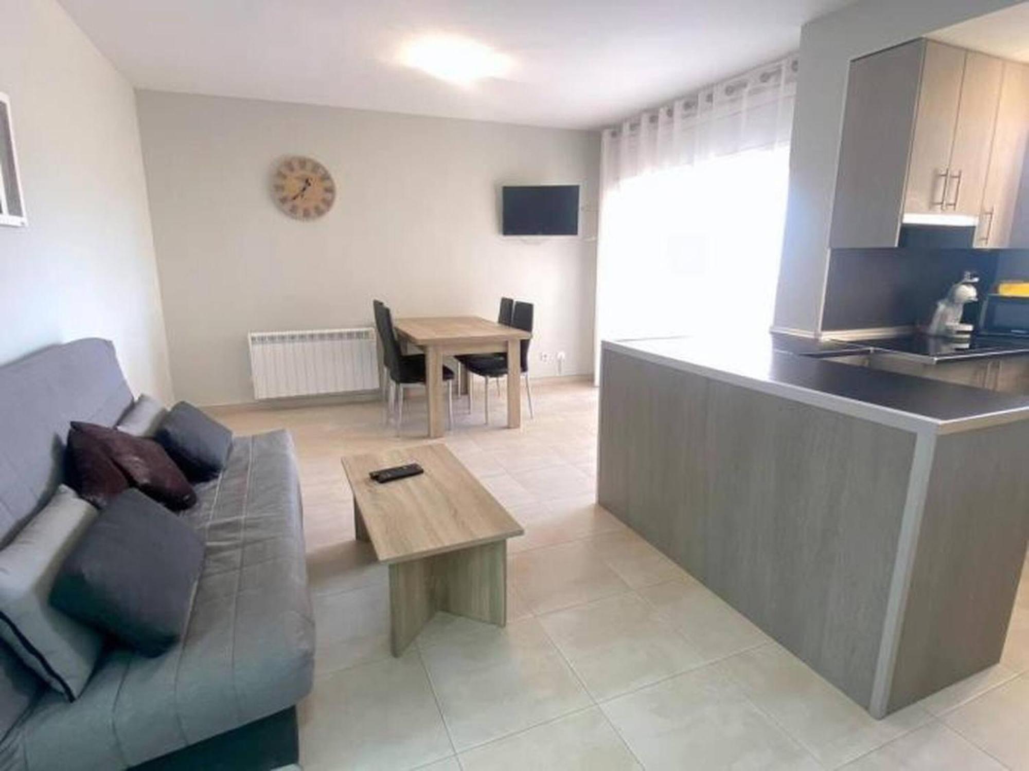 Olimpe 2 8 Apartment Roses Ngoại thất bức ảnh